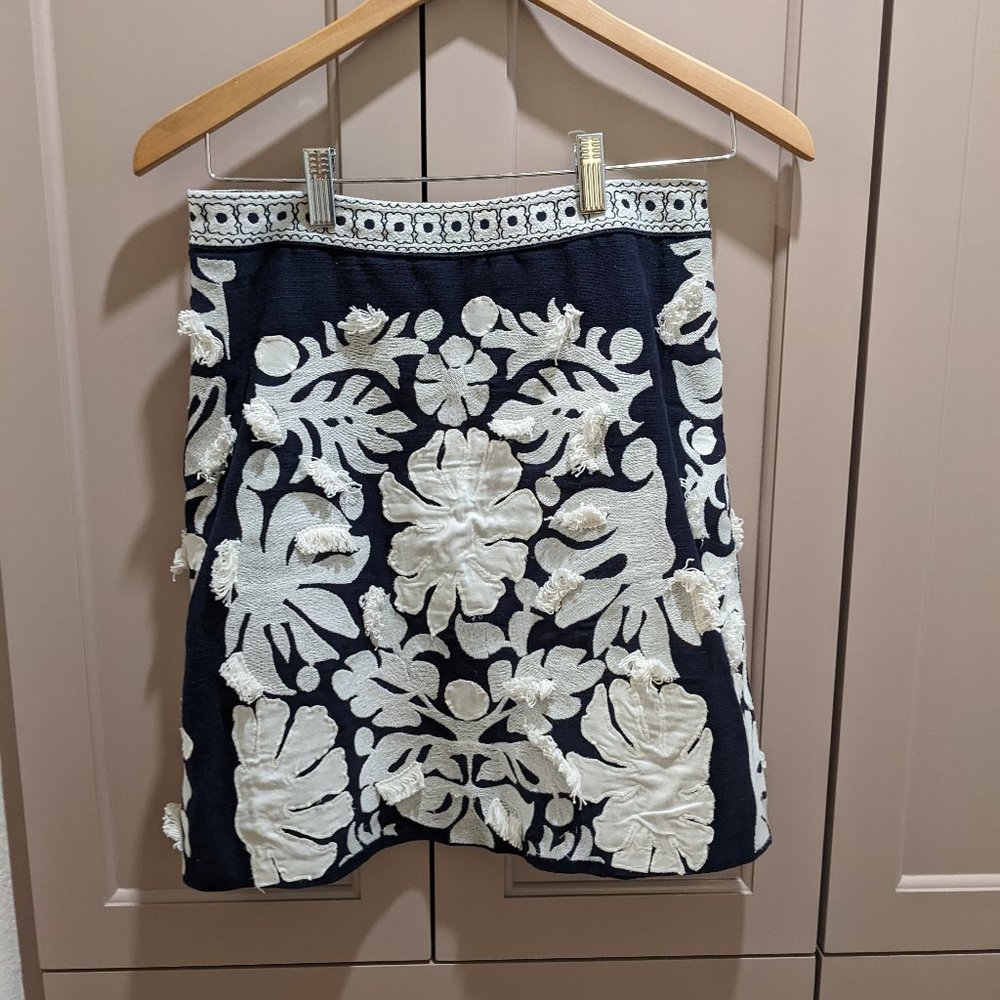 Anthropologie Maeve Embroidered Floral Mini Skirt, Navy Blue and Cream, Size 2